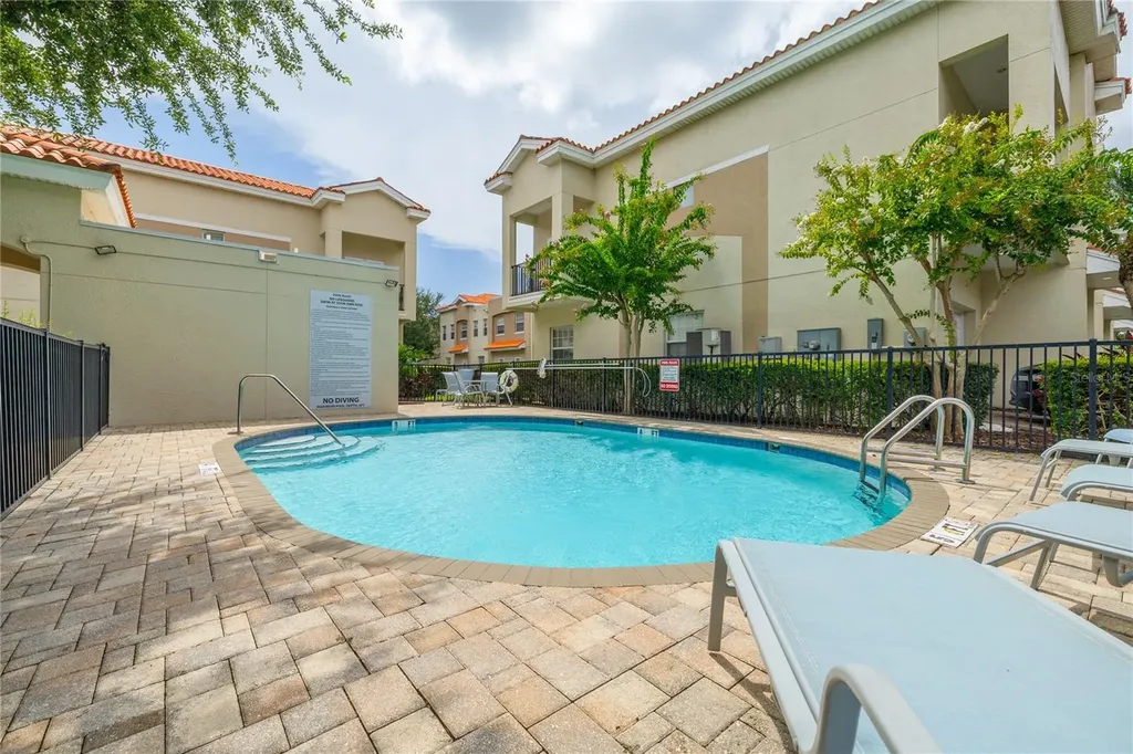 10015 6th Street N St Petersburg FL 33702