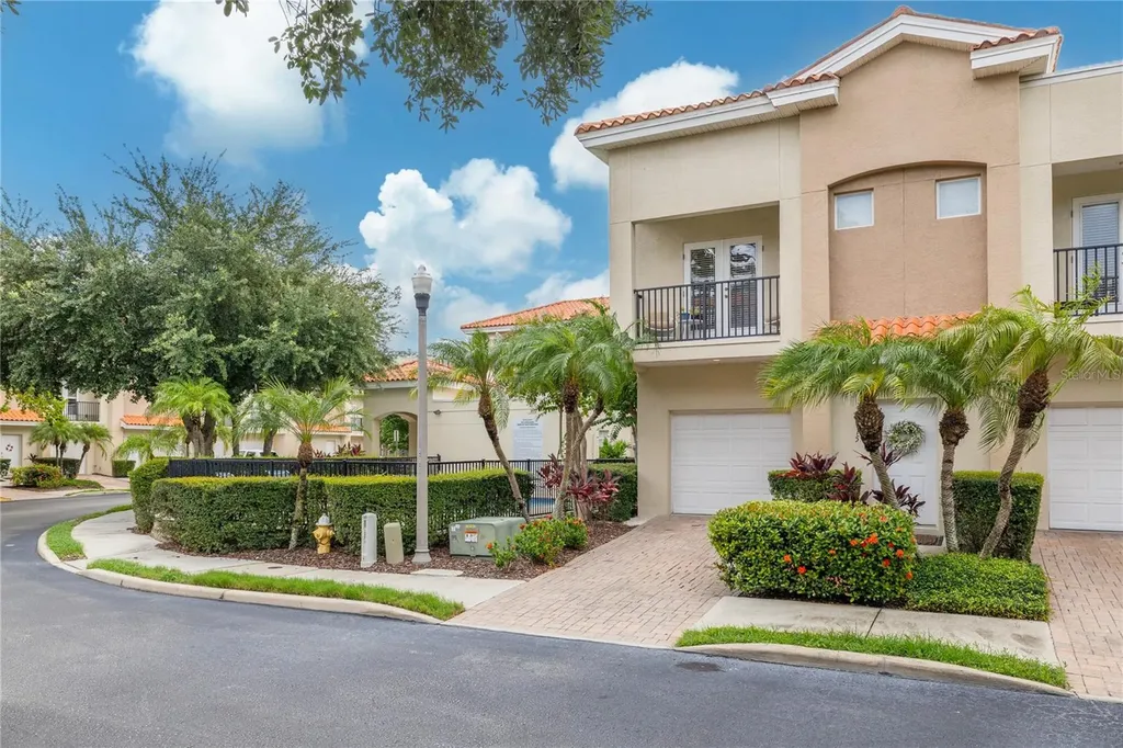 10015 6th Street N St Petersburg FL 33702