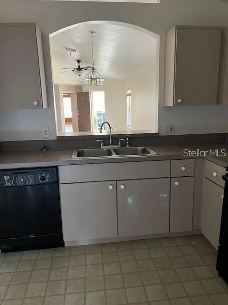 8434 Quarter Horse Drive Riverview FL 33578