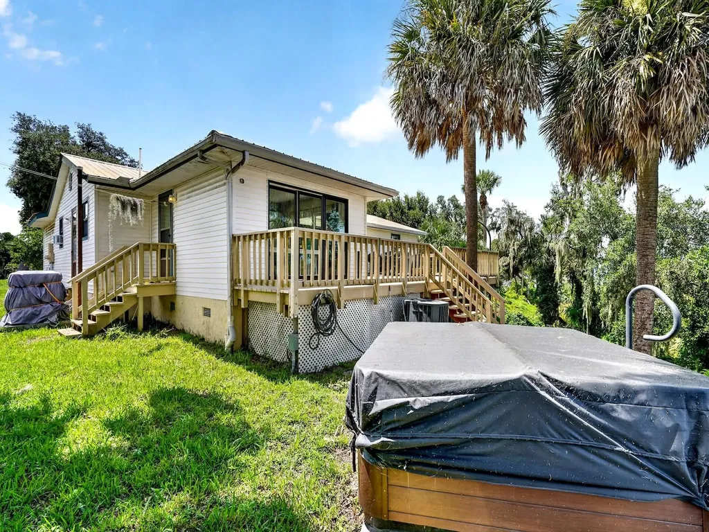 8445 NE 310th Avenue Fort Mc Coy FL 32134
