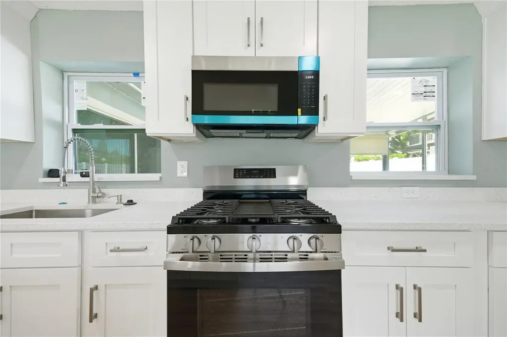 5920 Denver Street NE St Petersburg FL 33703