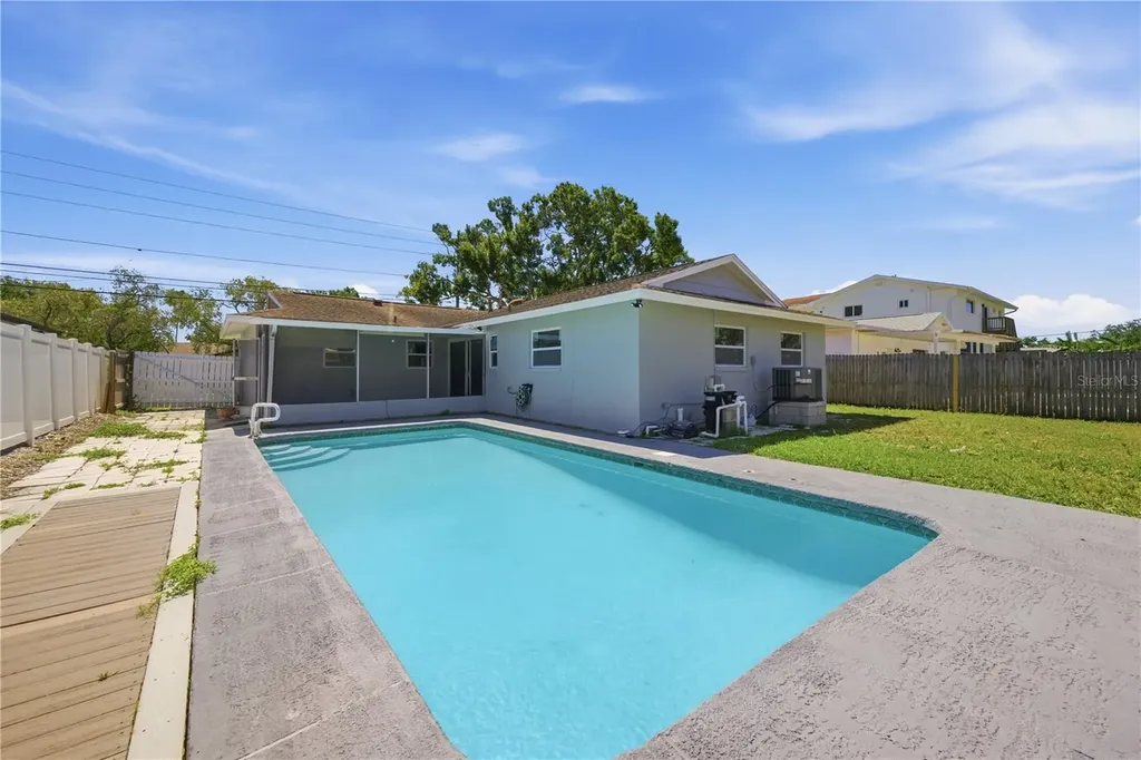 5920 Denver Street NE St Petersburg FL 33703