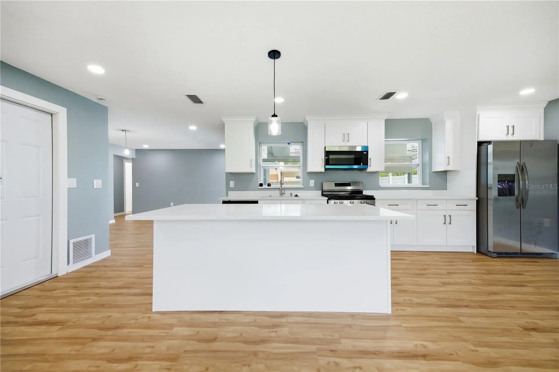 5920 Denver Street NE St Petersburg FL 33703
