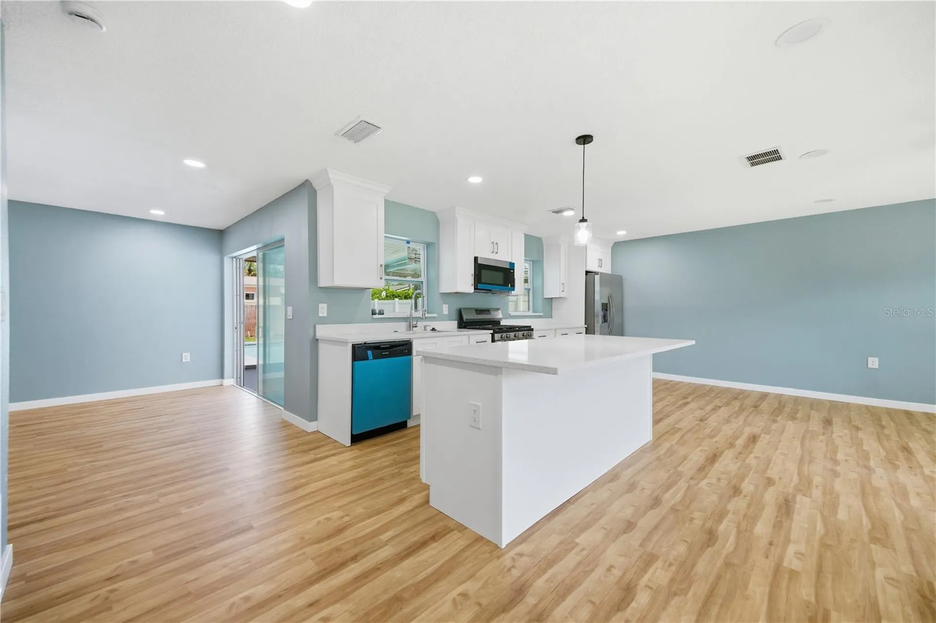 5920 Denver Street NE St Petersburg FL 33703