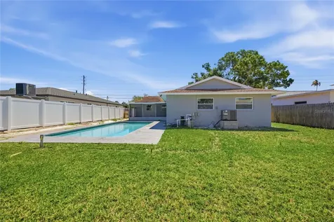 5920 Denver Street NE St Petersburg FL 33703