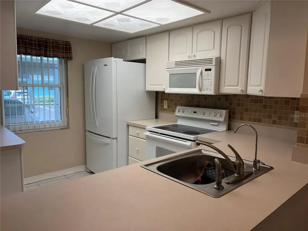 2465 Northside Drive Clearwater FL 33761