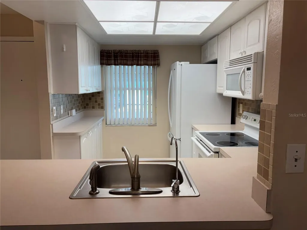 2465 Northside Drive Clearwater FL 33761