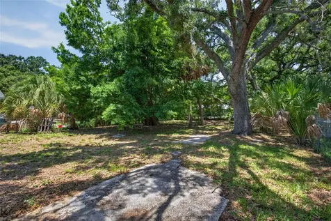 411 12th Avenue E Bradenton FL 34208
