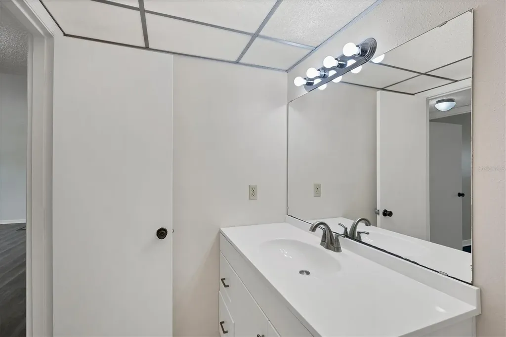 5800 Hollywood Boulevard Sarasota FL 34231