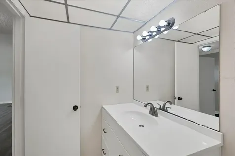 5800 Hollywood Boulevard Sarasota FL 34231