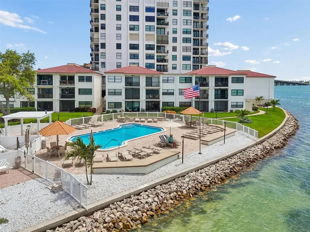 6265 Sun Boulevard St Petersburg FL 33715