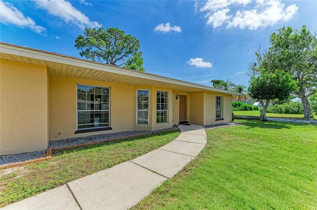 4404 18th Avenue W Bradenton FL 34209