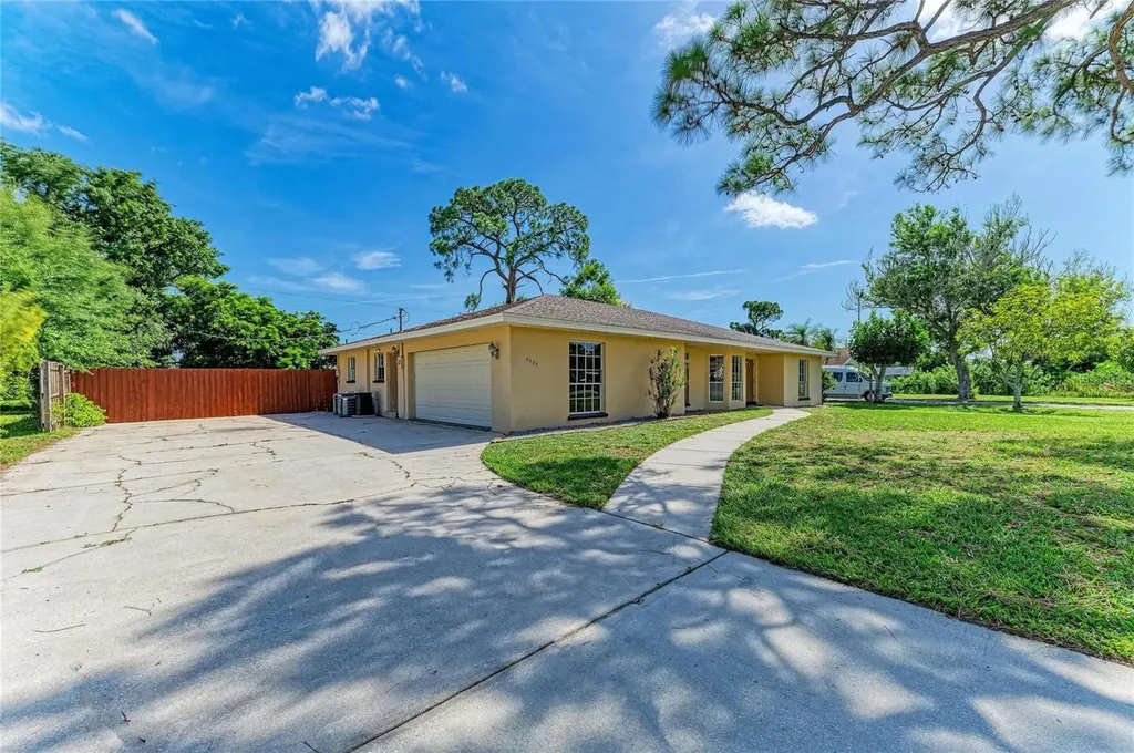 4404 18th Avenue W Bradenton FL 34209