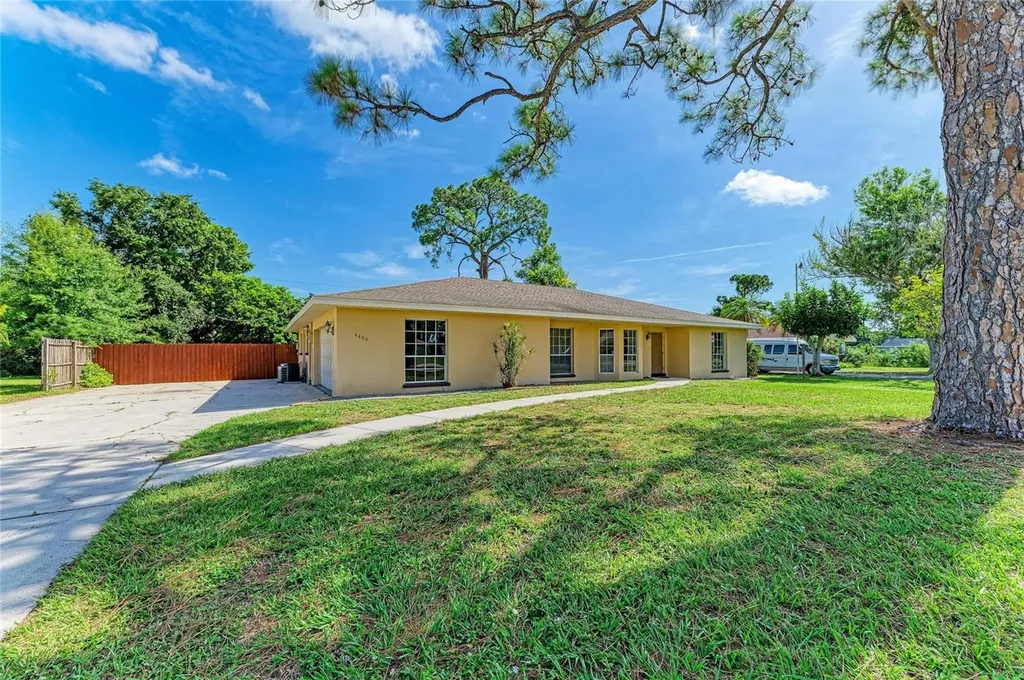 4404 18th Avenue W Bradenton FL 34209
