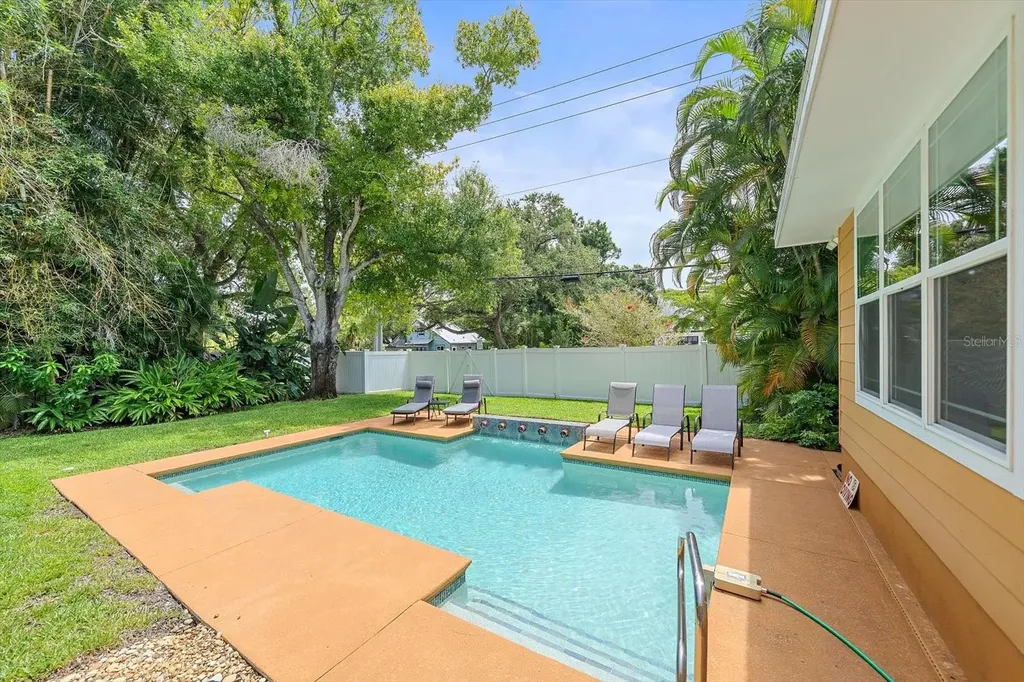 2395 Hyde Park Street Sarasota FL 34239