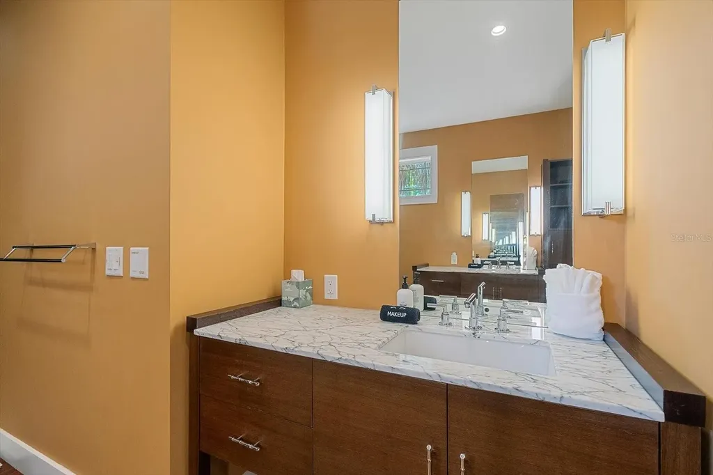 2395 Hyde Park Street Sarasota FL 34239