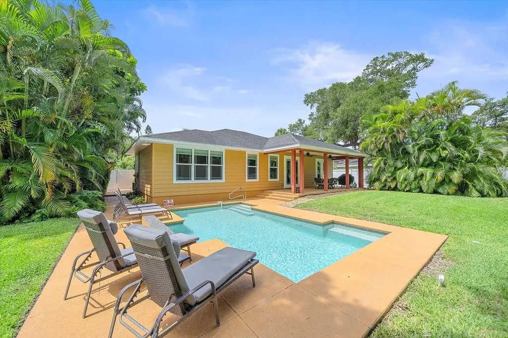 2395 Hyde Park Street Sarasota FL 34239