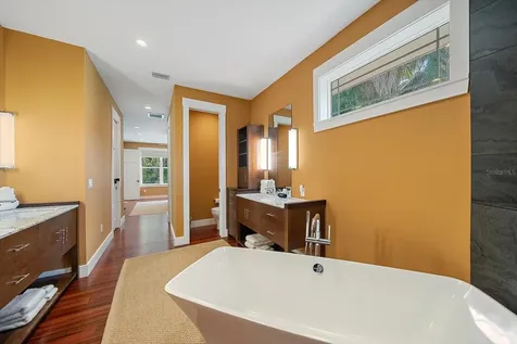 2395 Hyde Park Street Sarasota FL 34239