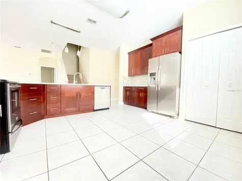 729 Tuten Trail Orlando FL 32828