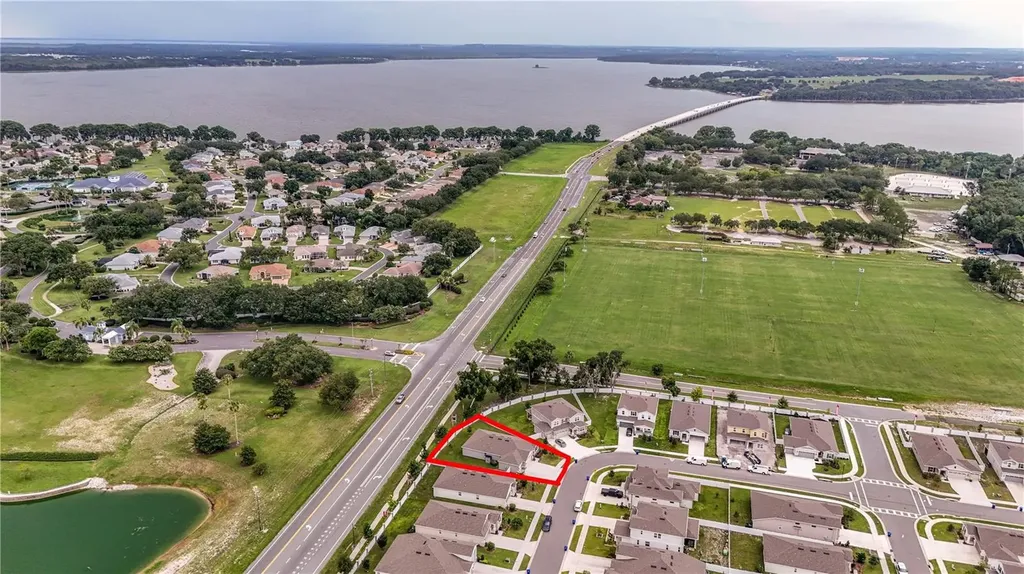 3625 Sublett Loop Tavares FL 32778