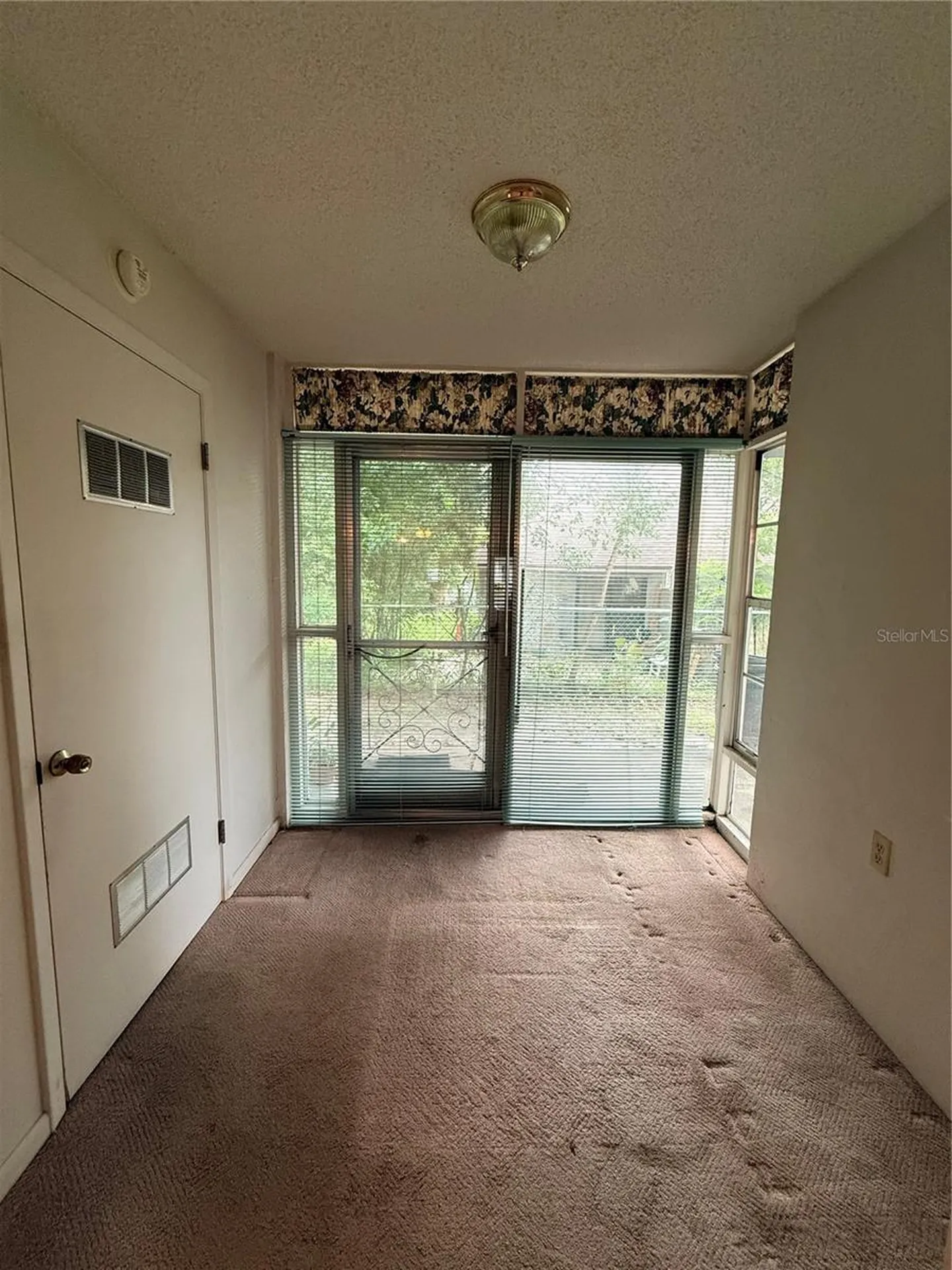 155 N Hill Avenue Deland FL 32724