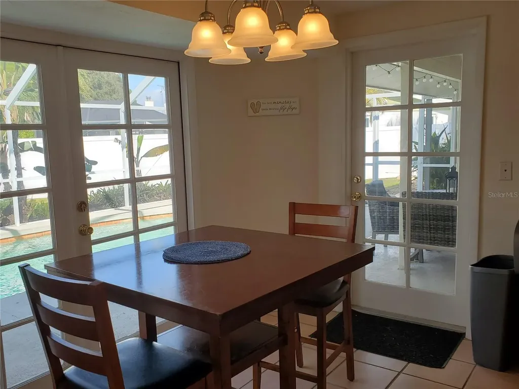 2745 Cardwell Way Sarasota FL 34231