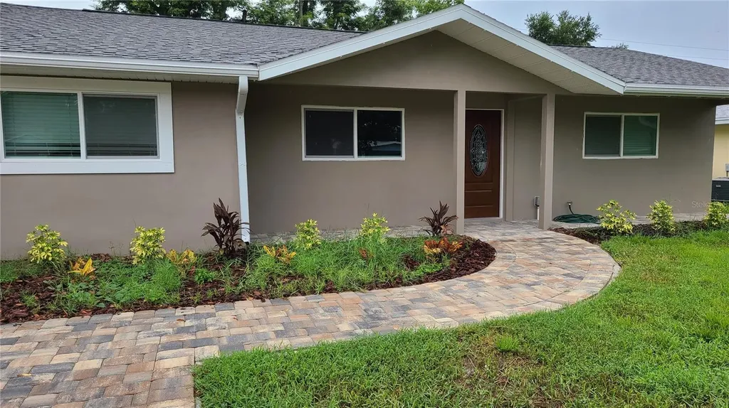 1718 Cardinal Drive Clearwater FL 33759