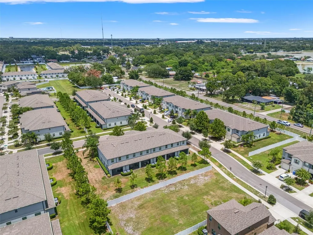 7627 French Marigold Avenue Tampa FL 33619