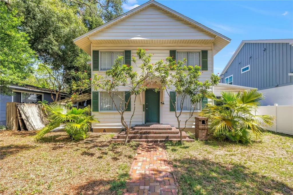 519 31st Avenue N St Petersburg FL 33704