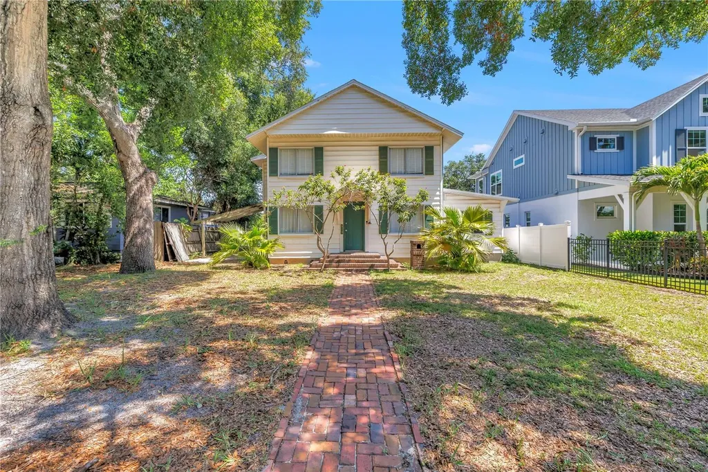 519 31st Avenue N St Petersburg FL 33704