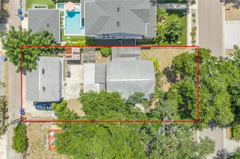 519 31st Avenue N St Petersburg FL 33704