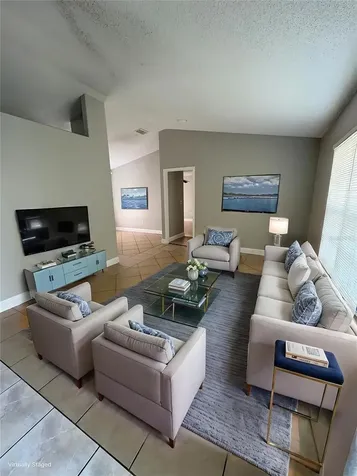 305 Colonade Court Kissimmee FL 34758