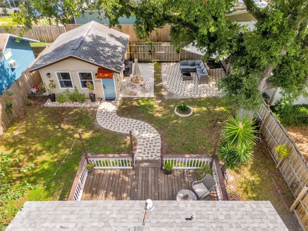 1202 E Powhatan Avenue Tampa FL 33604