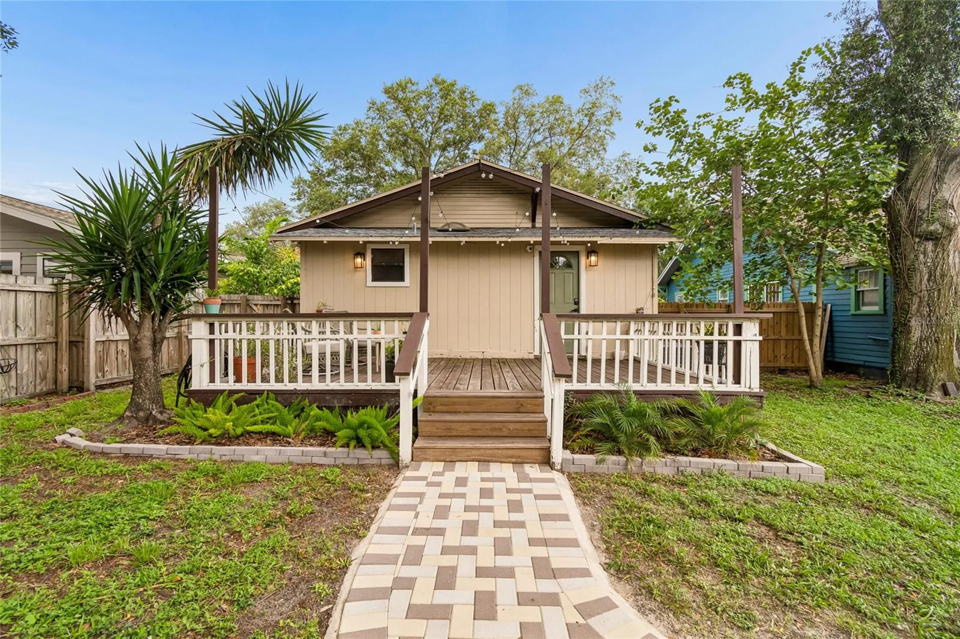 1202 E Powhatan Avenue Tampa FL 33604