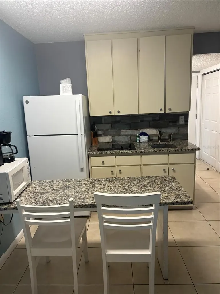 9980 Gulf Boulevard St Petersburg FL 33706
