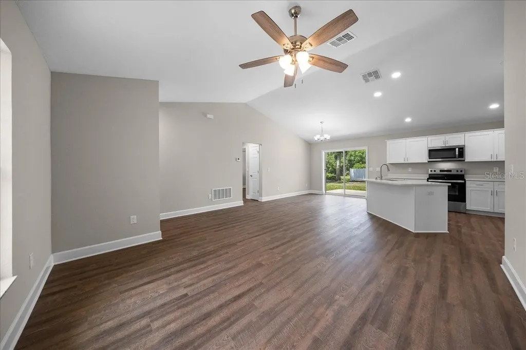 13556 SE 102nd Court Belleview FL 34420