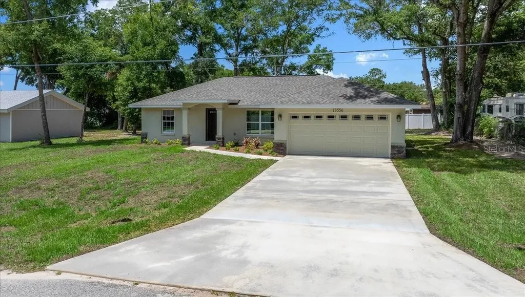13556 SE 102nd Court Belleview FL 34420