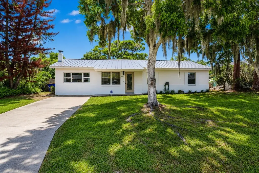2824 Yule Tree Drive Edgewater FL 32141