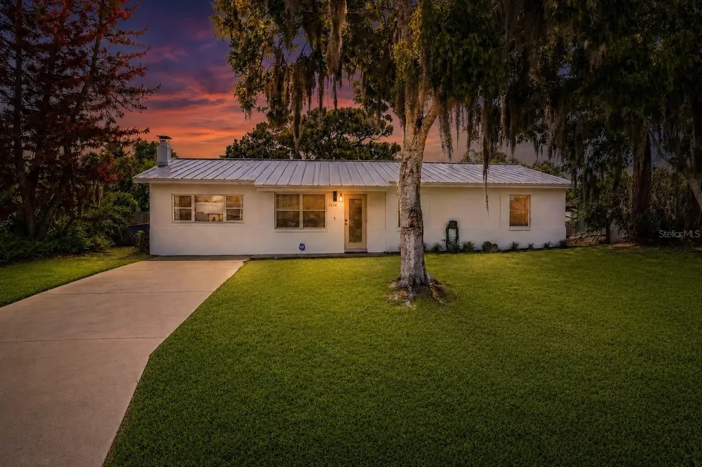 2824 Yule Tree Drive Edgewater FL 32141