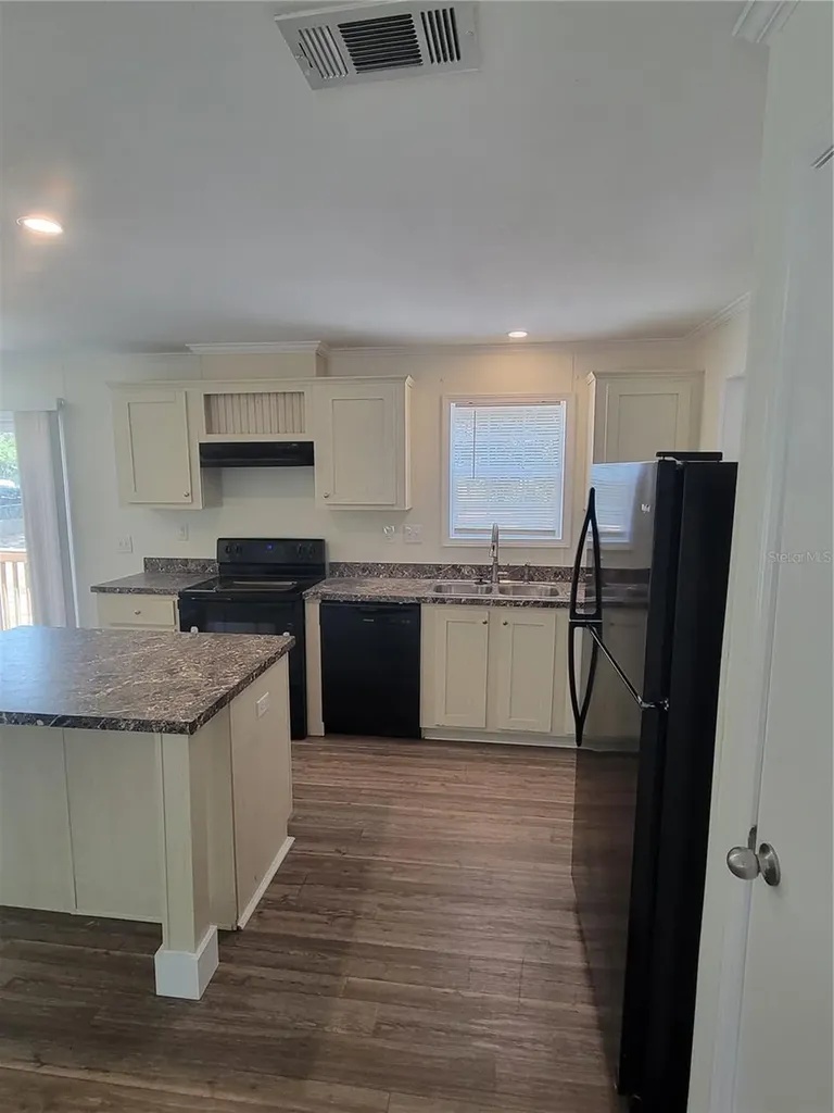 2435 Myer Avenue Leesburg FL 34748