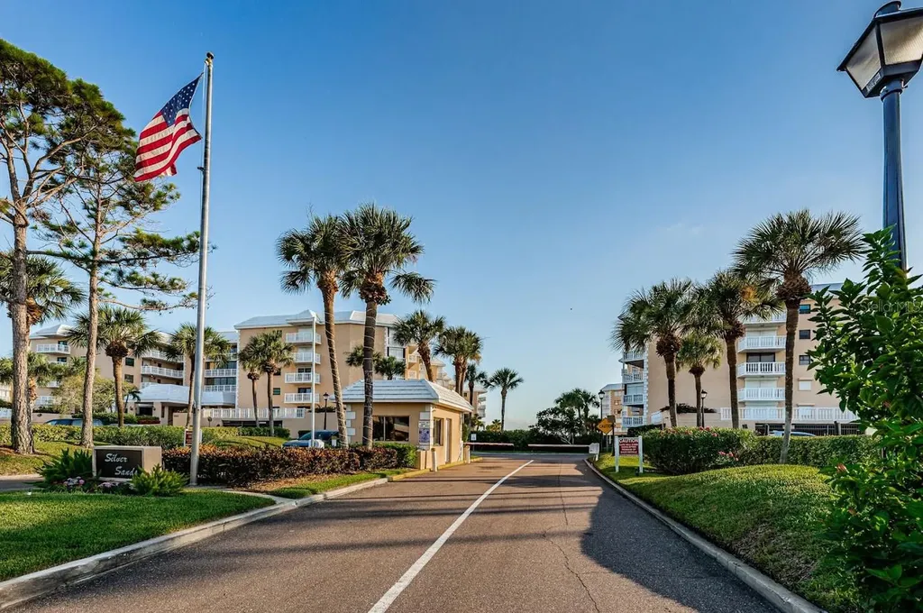 6500 Sunset Way St Pete Beach FL 33706