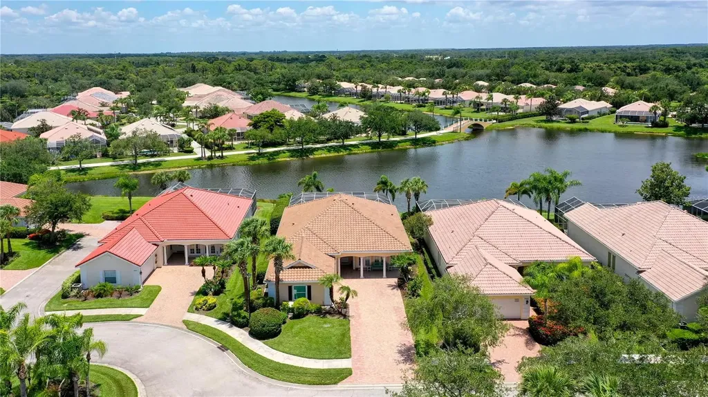 8672 Dolce Lane Sarasota FL 34238