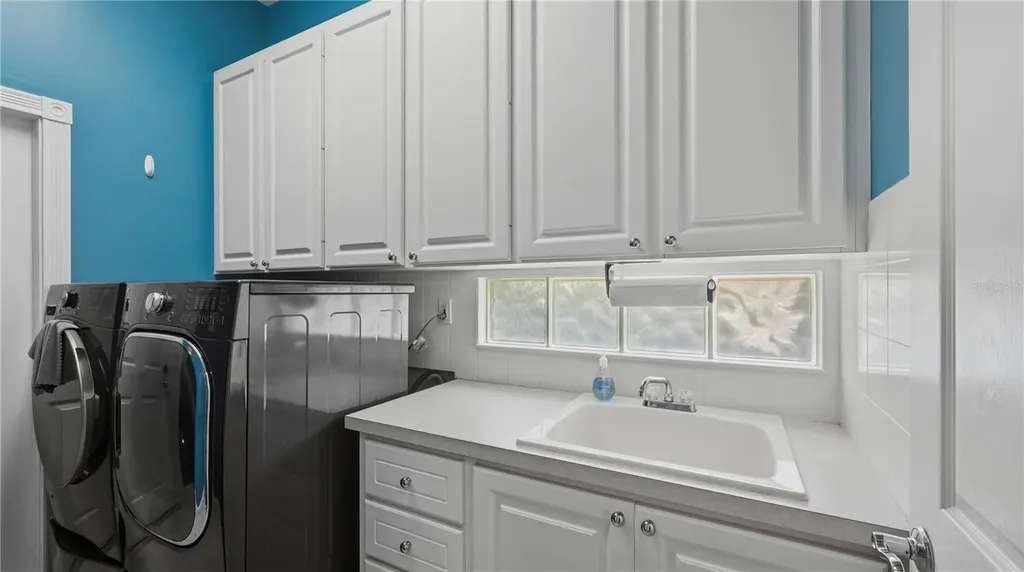 8672 Dolce Lane Sarasota FL 34238