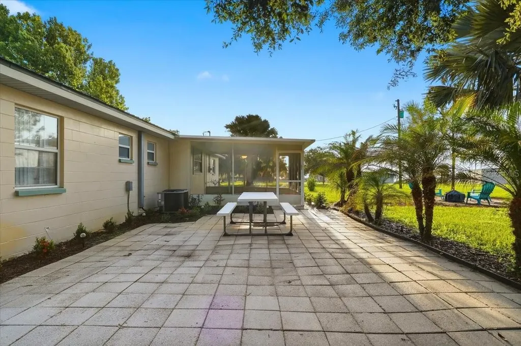 1645 Hwy 630 W Frostproof FL 33843