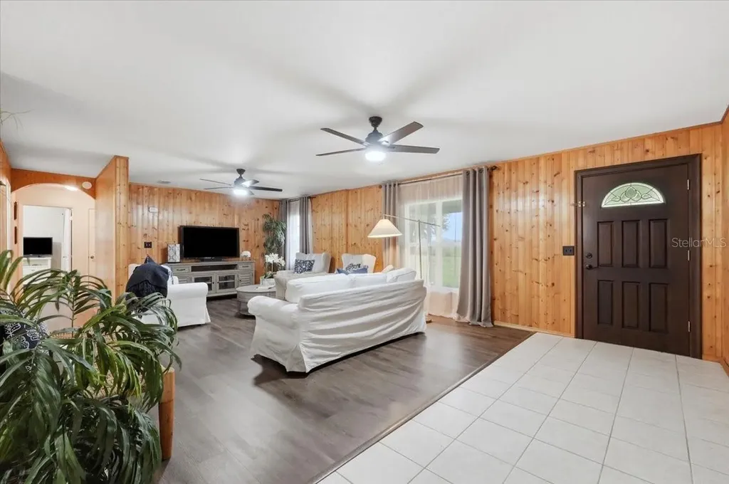 1645 Hwy 630 W Frostproof FL 33843