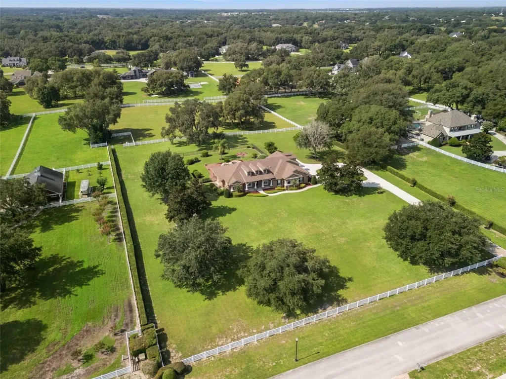 351 Kentucky Blue Circle Apopka FL 32712
