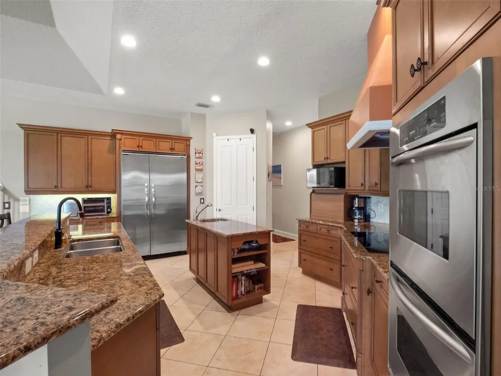 351 Kentucky Blue Circle Apopka FL 32712