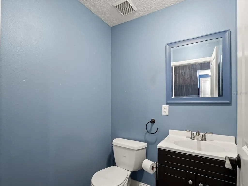 351 Kentucky Blue Circle Apopka FL 32712