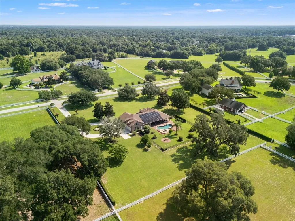 351 Kentucky Blue Circle Apopka FL 32712