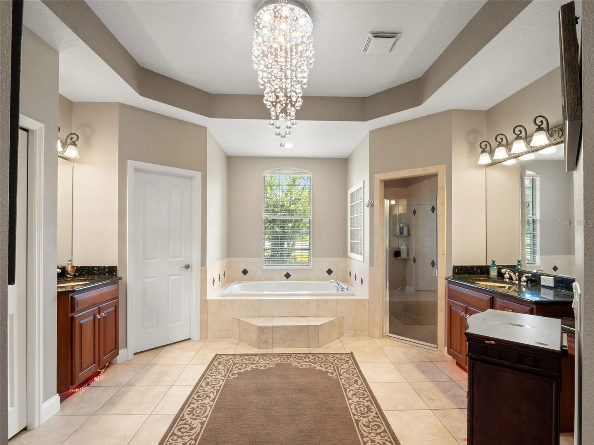 351 Kentucky Blue Circle Apopka FL 32712